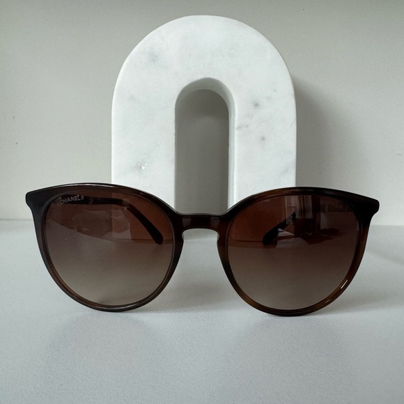 CHANEL | Round Cat Eye Sunglasses | Brown Tortoiseshell with Pearl Accents - Picture 4 of 14